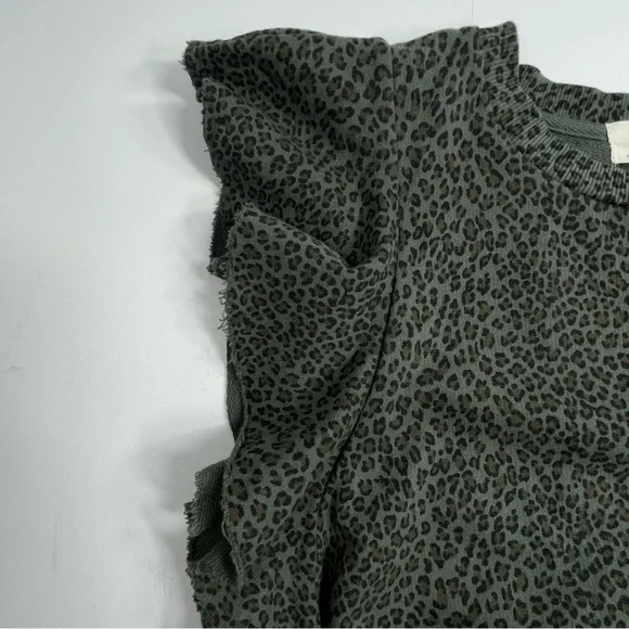 ANTHROPOLOGIE t.la Ruffle Sleeve Womens Sweatshirt Green Animal Print Size Large - Picture 3 of 8
